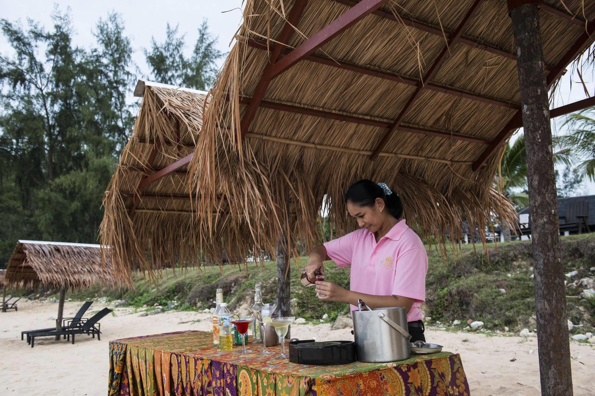 Sari Pacifica Resort & Spa, Sibu Island, Johor Pulau Sibu Exterior photo